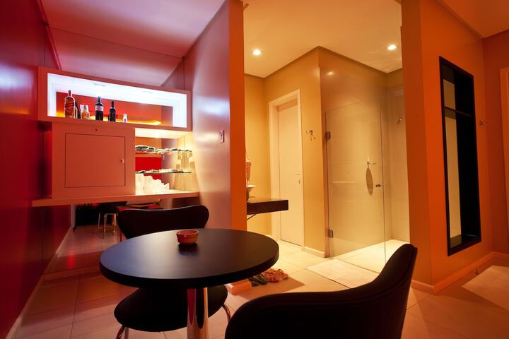Room 6 of 23