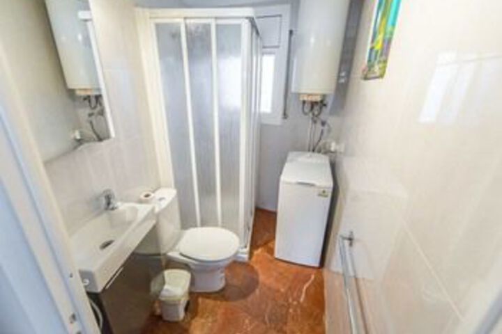 Room 3 of 29