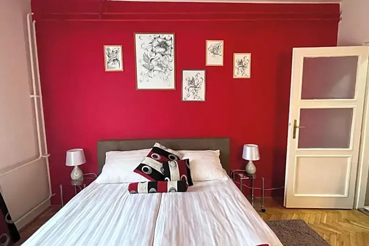 Room 3 of 19