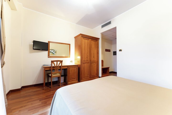 Room 21 of 121
