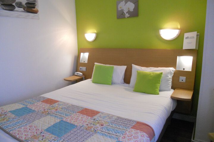 Room 7 of 35