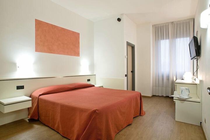 Room 21 of 86