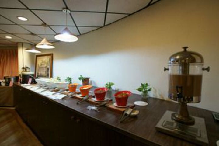 Breakfast/Coffee Service 16 of 63
