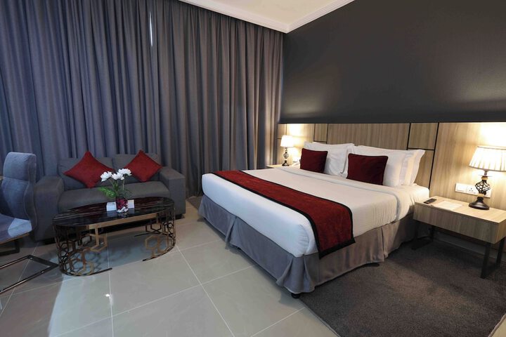 Room 13 of 65