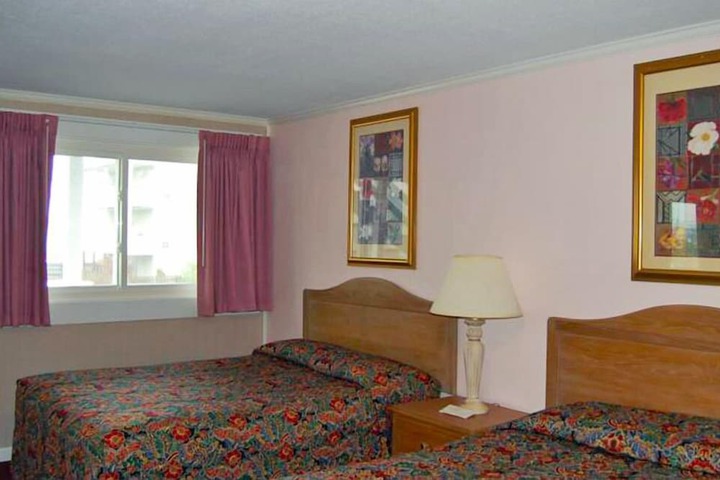 Room 2 of 29