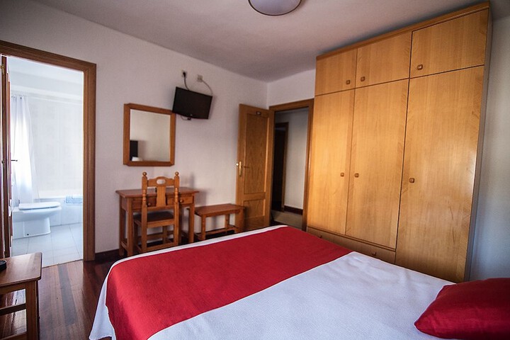 Room 18 of 34