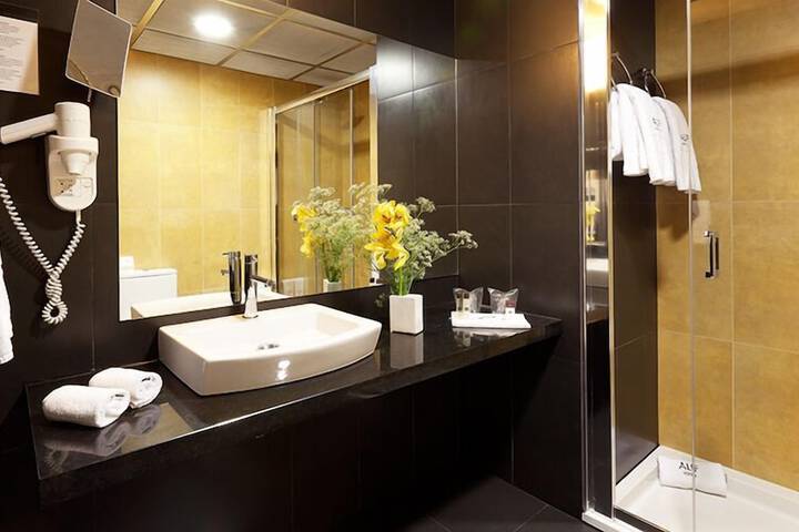 Clean Restrooms