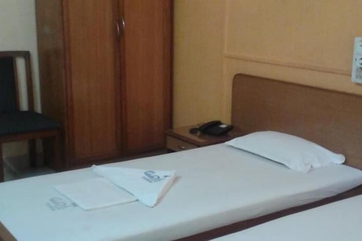 Room 8 of 21