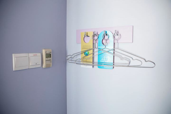 Room 14 of 36