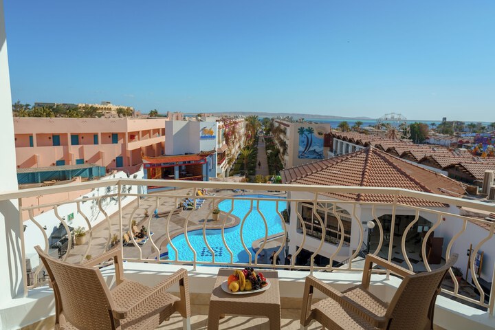 Room 35 of 162