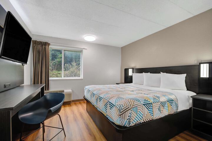 Room 10 of 40