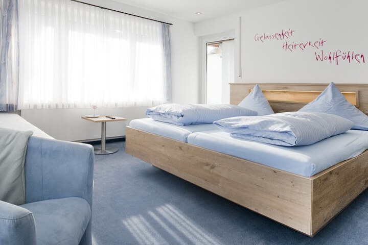 Room 2 of 47