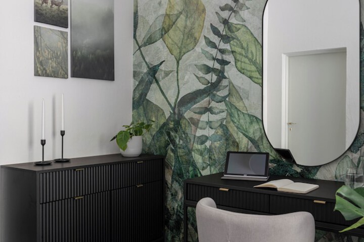 Room 12 of 37
