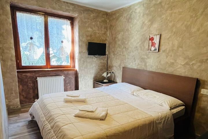 Room 6 of 35