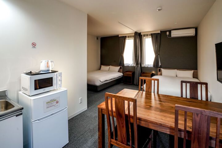 Room 3 of 22
