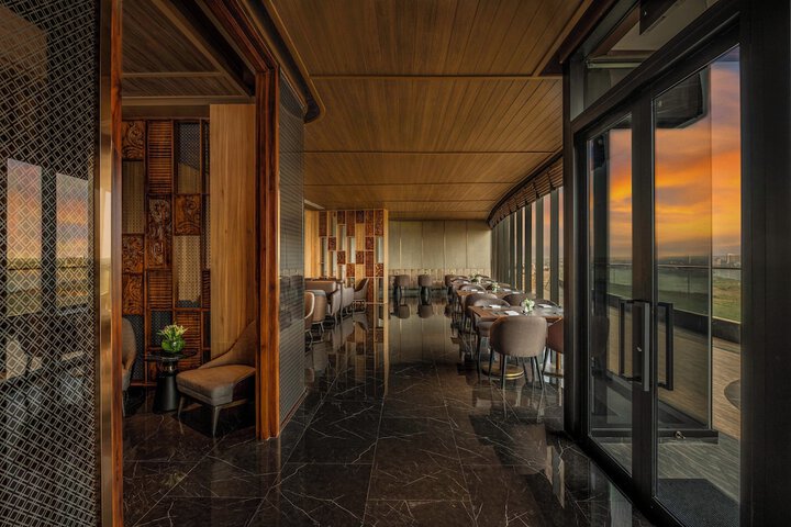 Dining 61 of 100