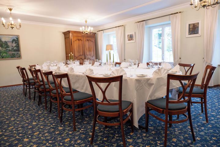 Ballroom/Hall 34 of 42
