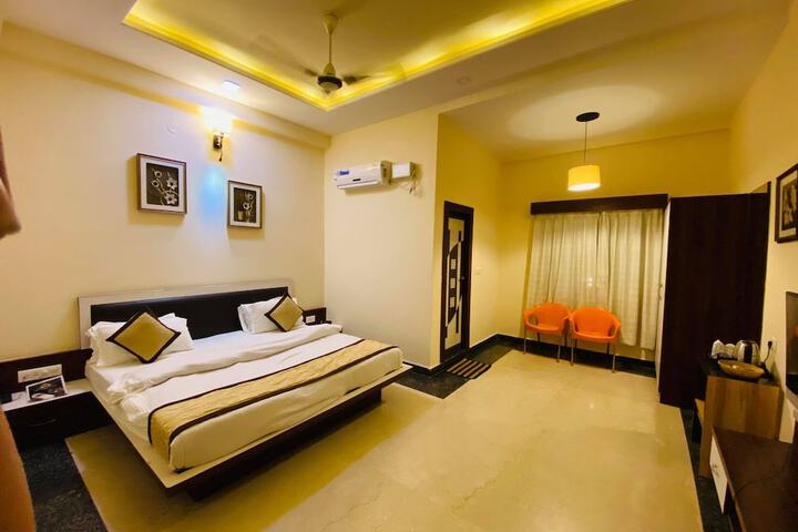 Room 26 of 28