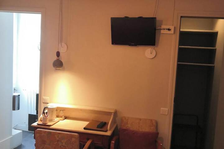Room 54 of 91