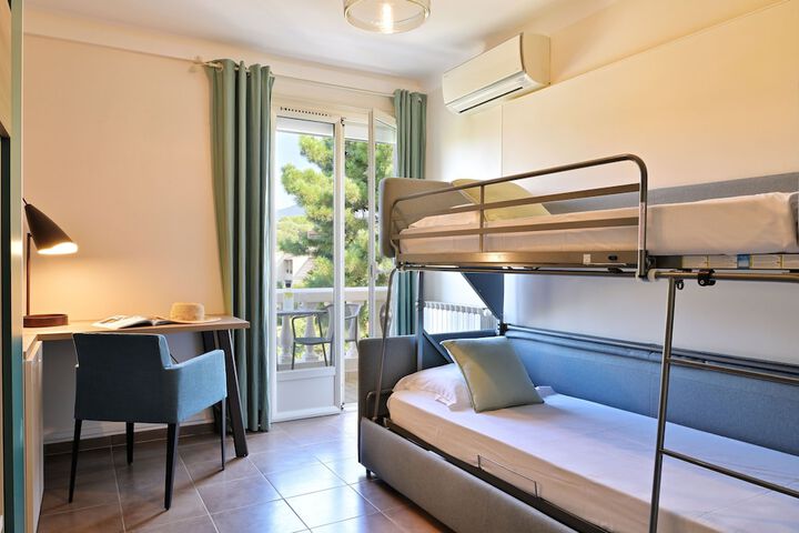Room 46 of 217