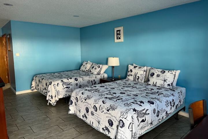 Room 43 of 104