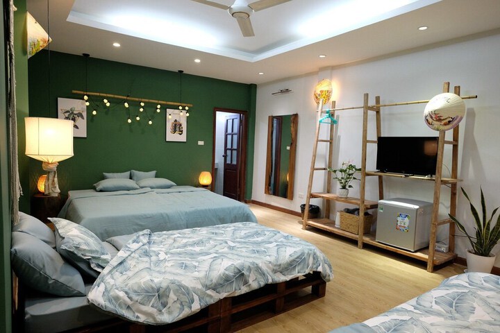 Room 8 of 49