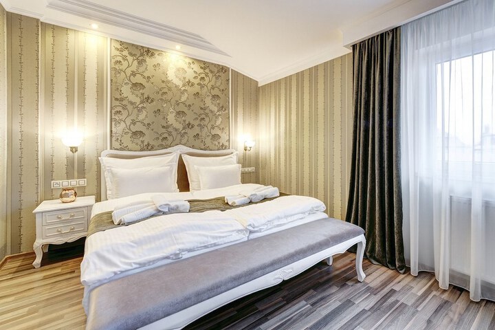 Room 28 of 51