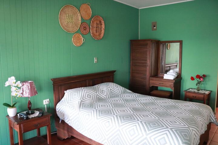Room 7 of 35