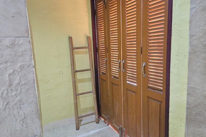 Room 68 of 128