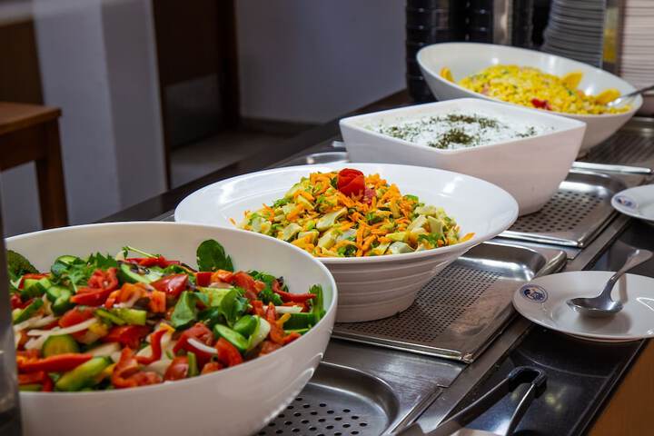 Dining 30 of 50