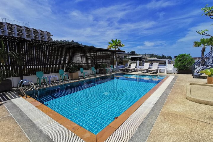 Pools & Facilities
