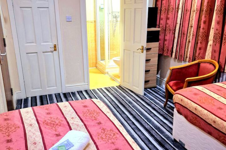 Room 30 of 63