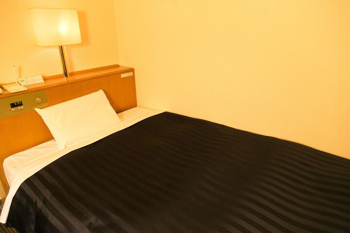 Room 3 of 43