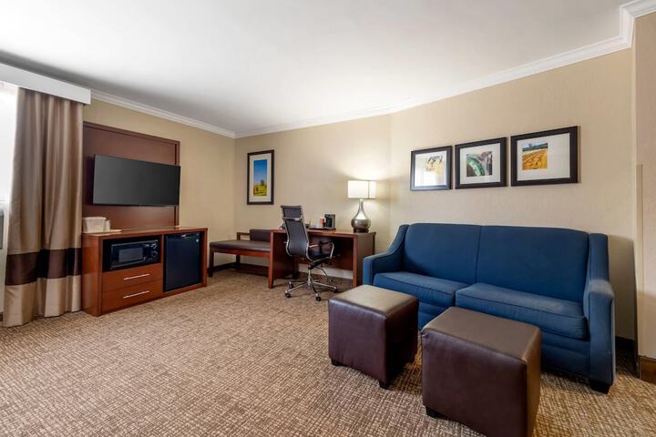Room 11 of 42