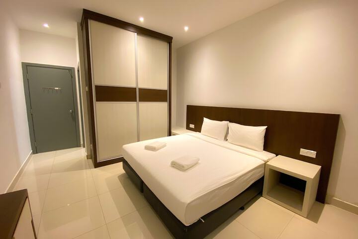 Room 16 of 49