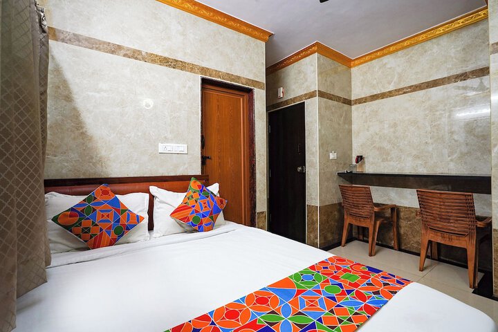 Room 15 of 28