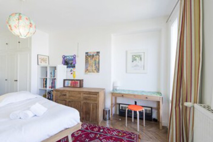 Room 20 of 33