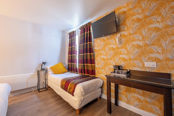 Room 10 of 53