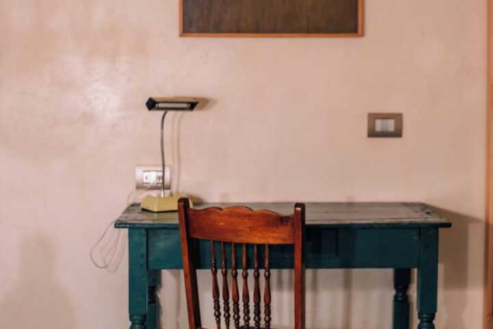 Room 3 of 118