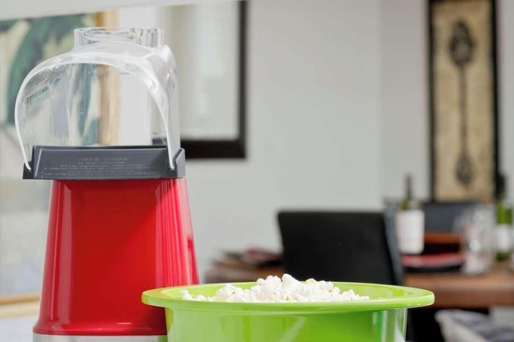Lounge 45 of 55