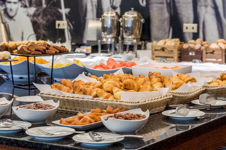 Breakfast/Coffee Service 88 of 118