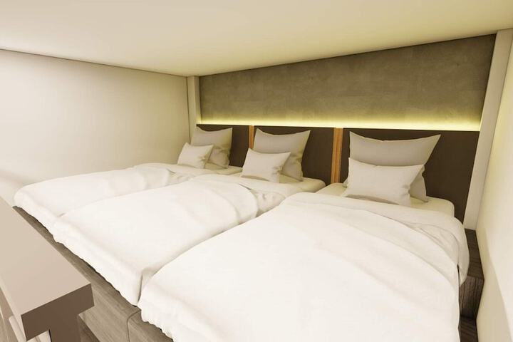 Room 5 of 63