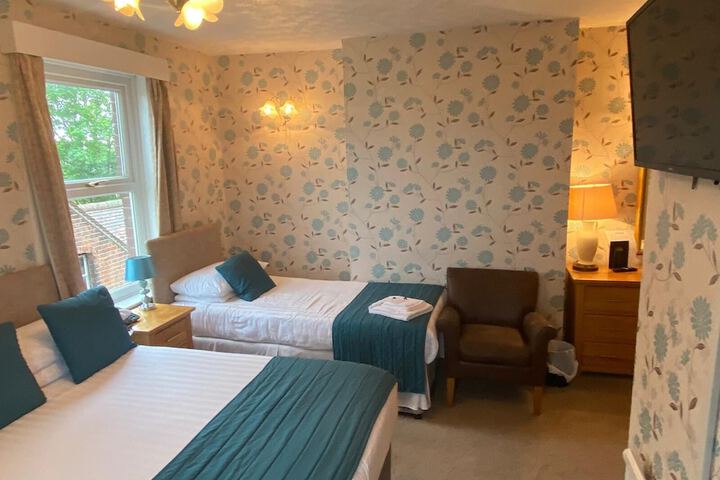 Room 25 of 93