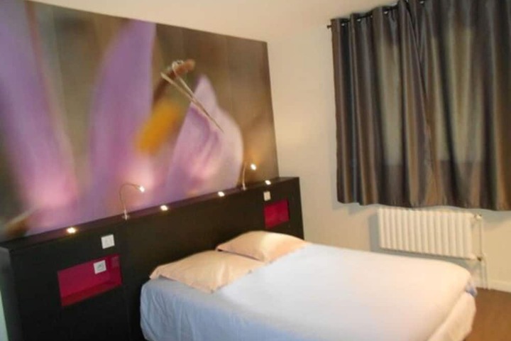 Room 3 of 35