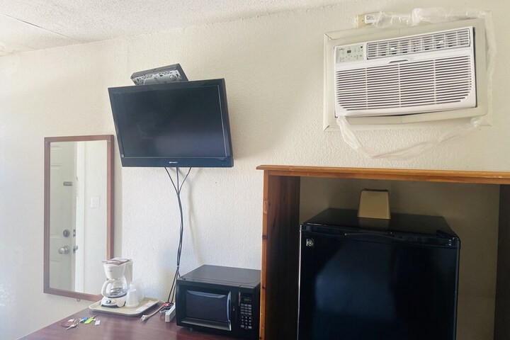 Room 7 of 13