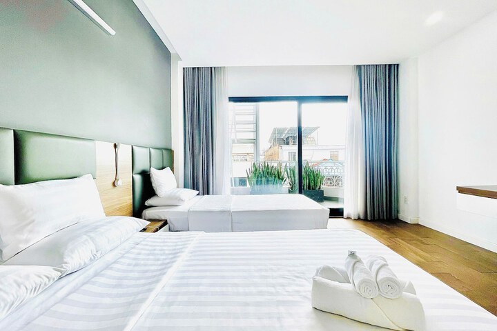 Room 17 of 45