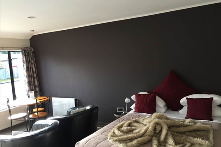 Room 13 of 40