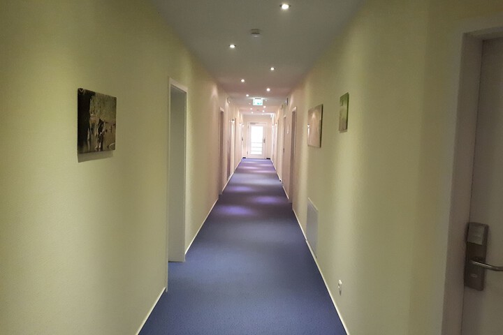 Ballroom/Hall 32 of 36