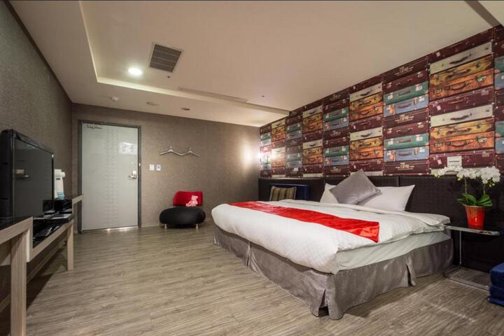 Room 7 of 41