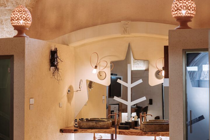 Room 25 of 74